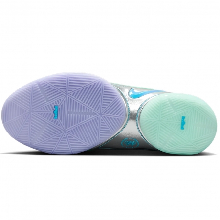 Nike LeBron 22 Currency