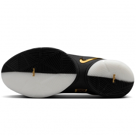Nike LeBron 22 Mogul