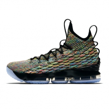 Nike LeBron 15