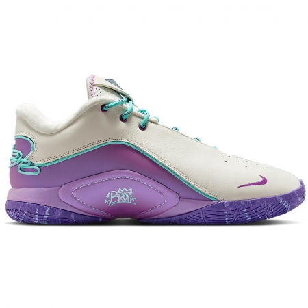 Nike LeBron 22 Mogul