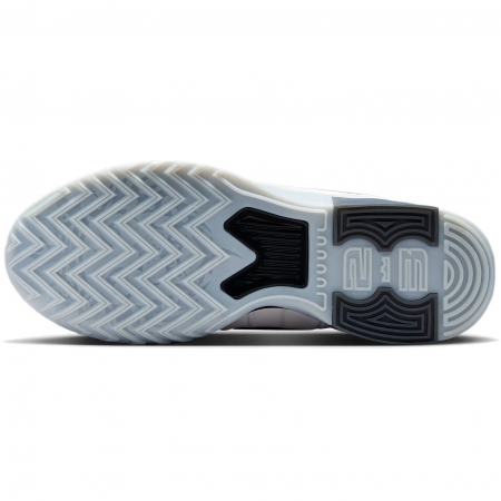 Nike LeBron Witness 9