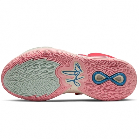 Nike Kyrie Infinity