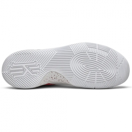 Nike Kyrie 2 Ky-Rispy Kreme
