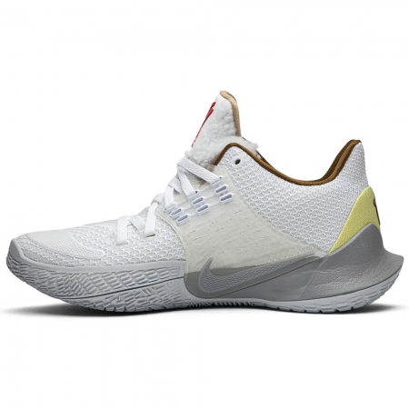 Nike Kyrie 2 Low Spongebob Sandy Cheeks