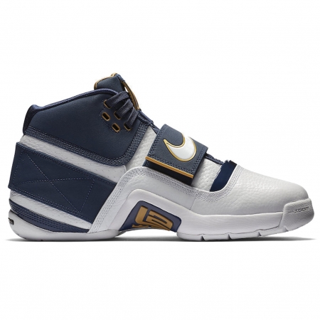 Nike LeBron Zoom Soldier 1