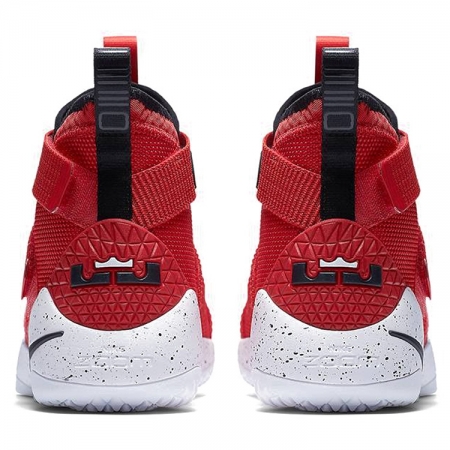 Nike LeBron Soldier 11