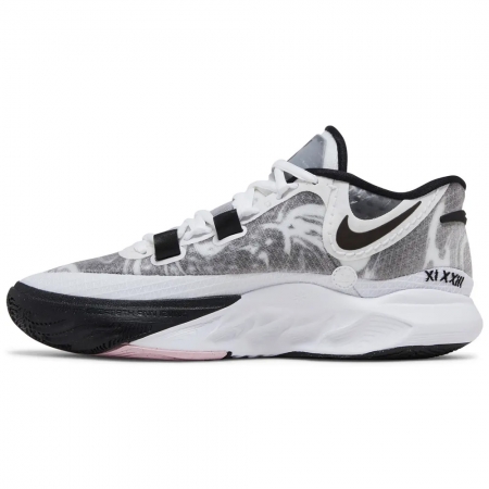 Nike Kyrie 8