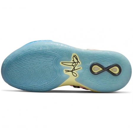 Nike Kyrie Infinity