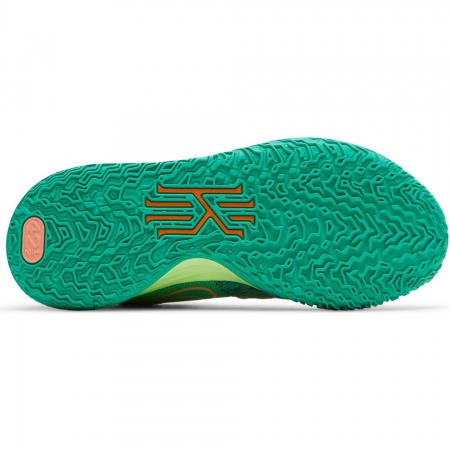 Nike Kyrie 7 Sneaker Room Air and Earth