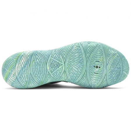 Nike Kyrie 5 UFO