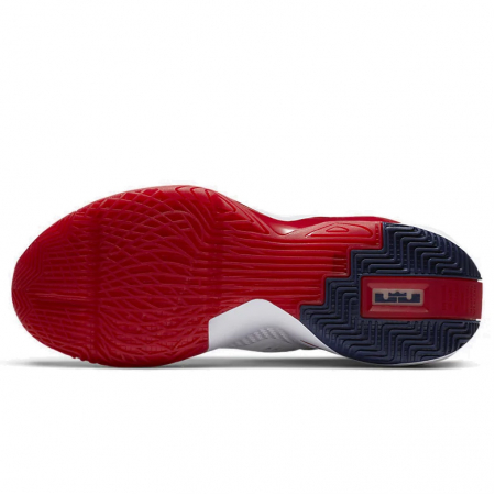 Nike LeBron Soldier 14