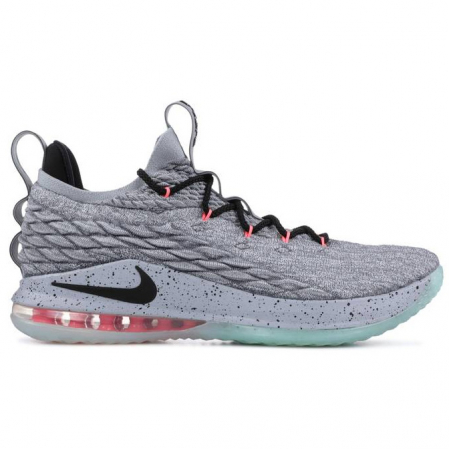Nike LeBron 15 Low