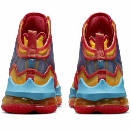 Nike LeBron 19