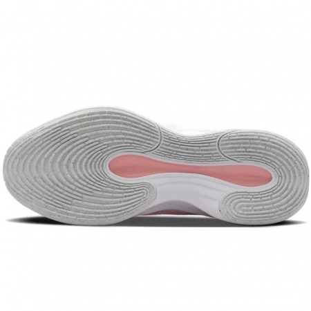 Nike G.T. Hustle Academy